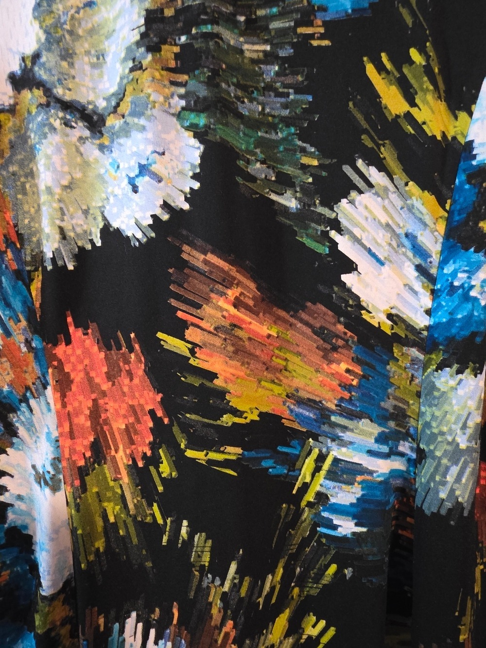 4/$97 Canadian Vivian Wong Abstract Brushstroke Button-Front Top - Picture 11 of 14